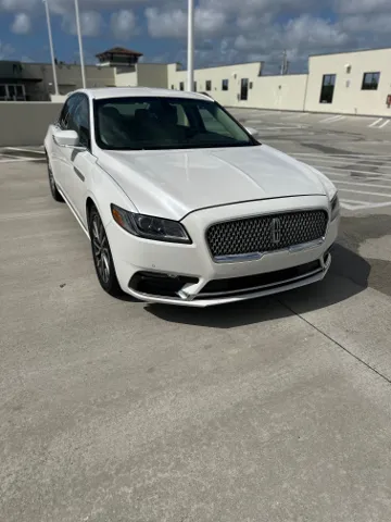 2017 Lincoln Continental Select FWD's photo