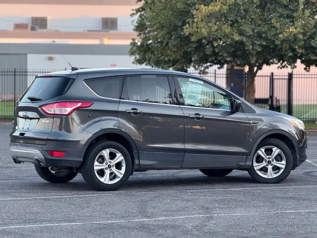 2016 Ford Escape SE - Photo 11
