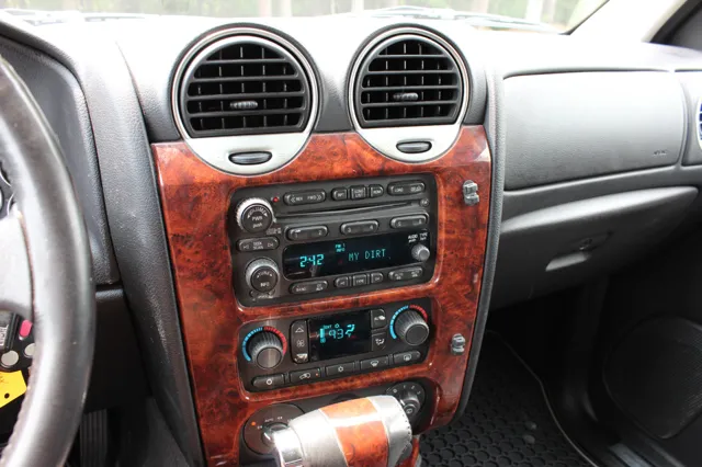 2008 GMC Envoy Denali - Photo 37