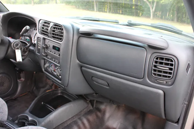 2002 GMC Sonoma SL - Photo 28