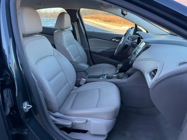 2017 Chevrolet Cruze Premier - Photo 17