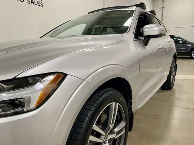2019 Volvo XC60 Momentum - Photo 3