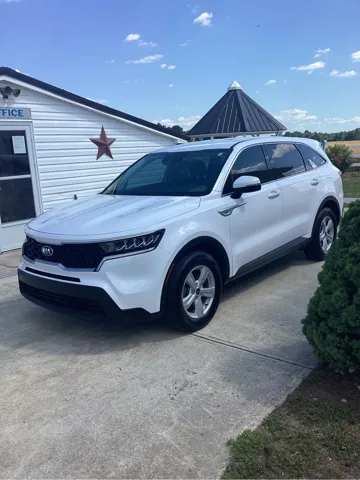 2021 Kia Sorento LX AT's photo