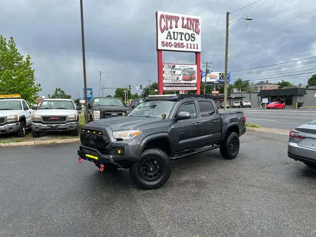 2020 Toyota Tacoma SR Double Cab 4WD V6 Auto Short Bed's photo