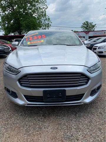 2013 Ford Fusion SE's photo