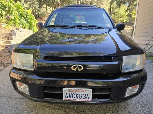2002 Infiniti QX4 Base