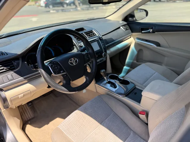 2014 Toyota Camry SE Hybrid - Photo 13