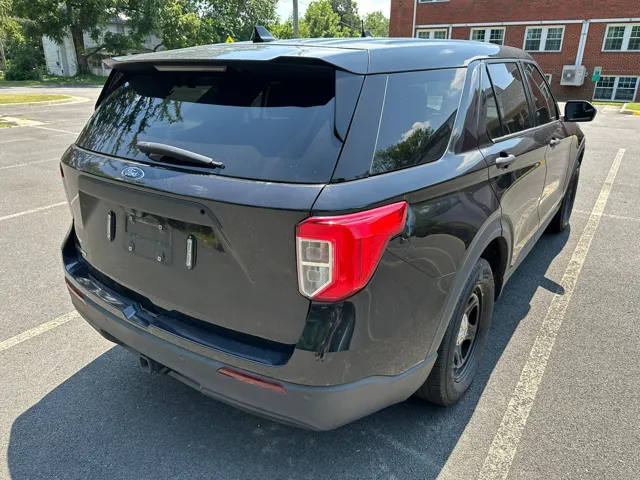 2020 Ford Explorer photo 2