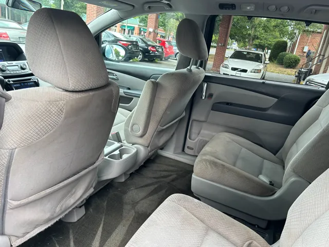 2016 Honda Odyssey SE - Photo 8