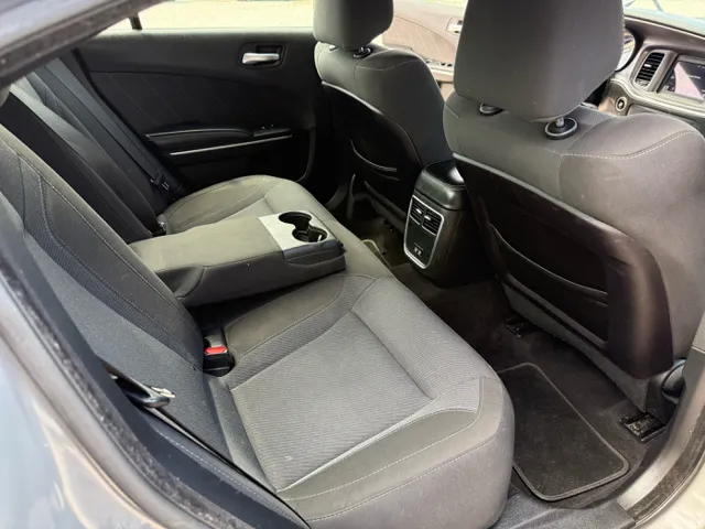 2019 Dodge Charger SXT photo 9