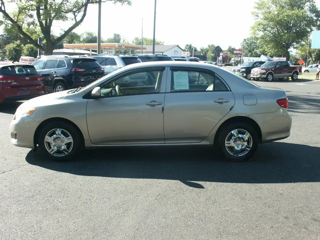 2009 Toyota Corolla photo 3