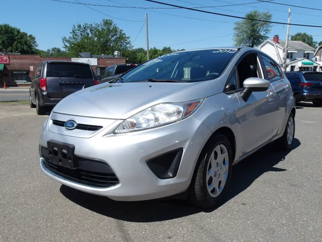 2012 Ford Fiesta SE Hatch's photo