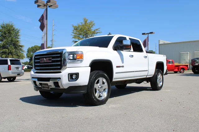 2015 GMC Sierra 2500HD SLT's photo