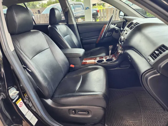2013 Toyota Highlander Base Hybrid photo 16