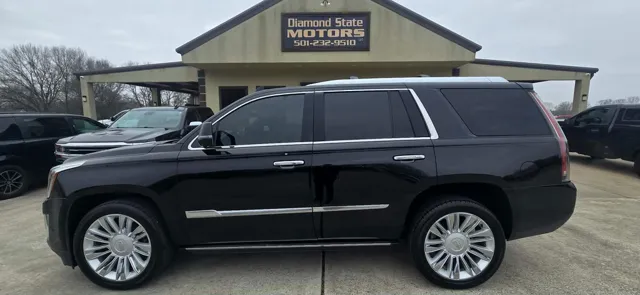 2017 Cadillac Escalade Platinum's photo