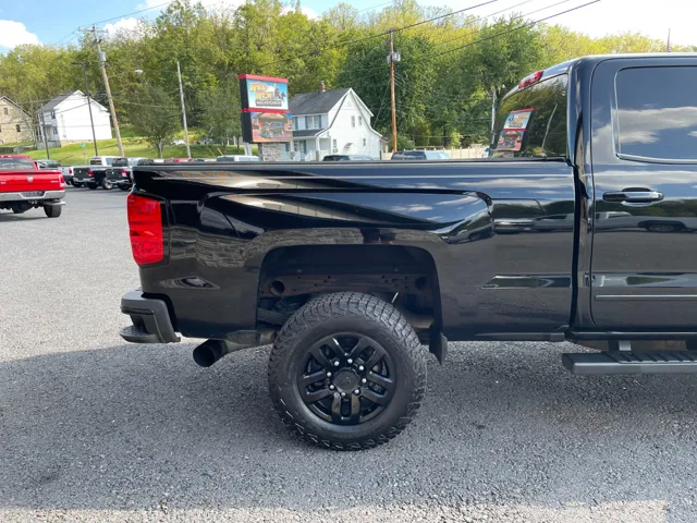 2016 Chevrolet Silverado LT photo 8