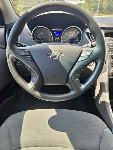 2015 Hyundai Sonata Hybrid - Photo 25