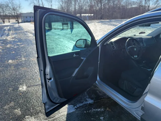 2010 Volkswagen Tiguan SEL - Photo 49