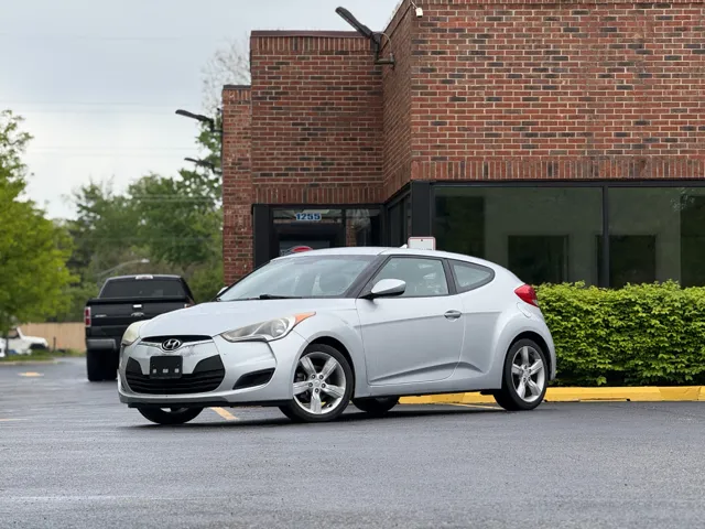 2015 Hyundai Veloster Base - Photo 19