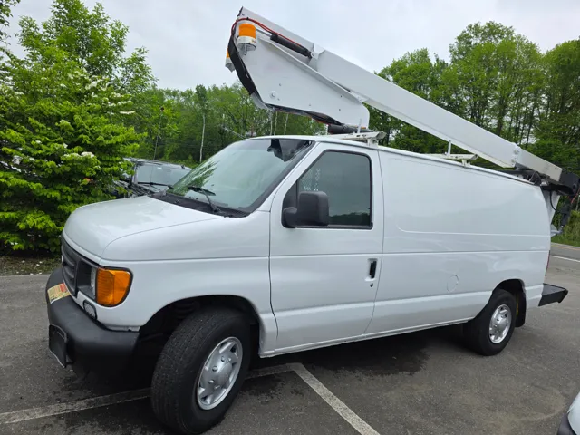 2005 Ford Econoline Van Commercial - Photo 7
