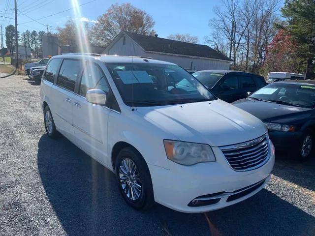 2011 Chrysler Town & Country Limited