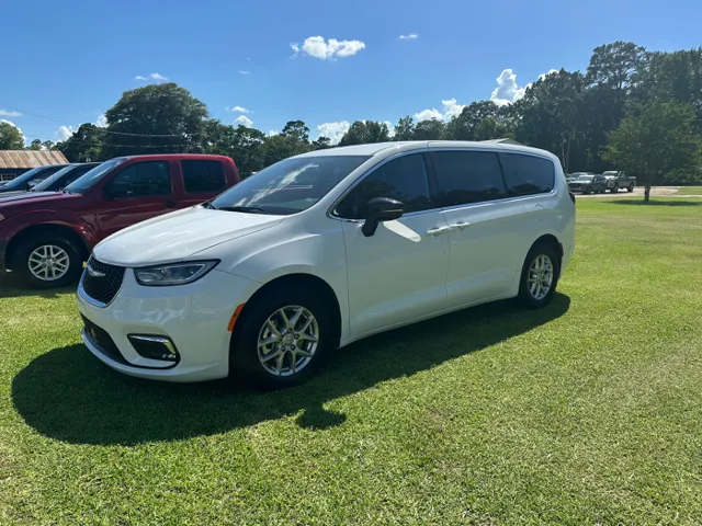 2025 Chrysler Pacifica