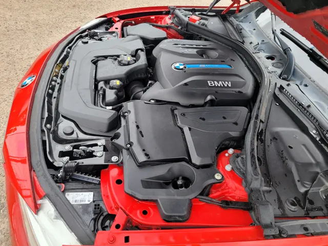 2016 BMW 3 Series 330e - Photo 32