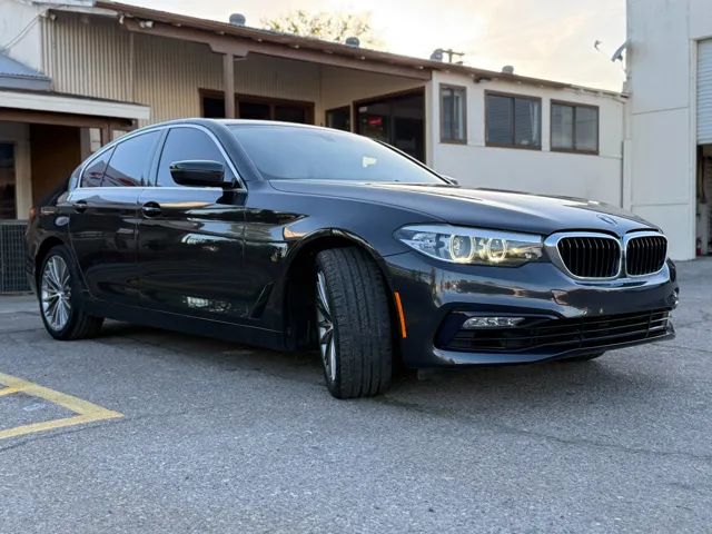 2017 BMW 5 Series 530i - Photo 15