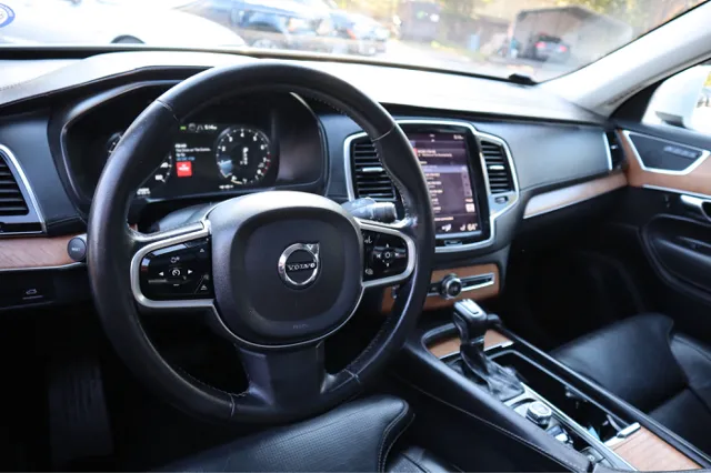 2016 Volvo XC90 T6 Inscription photo 9