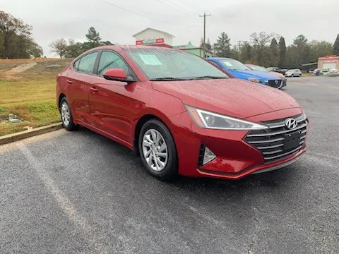 2020 Hyundai Elantra SE's photo
