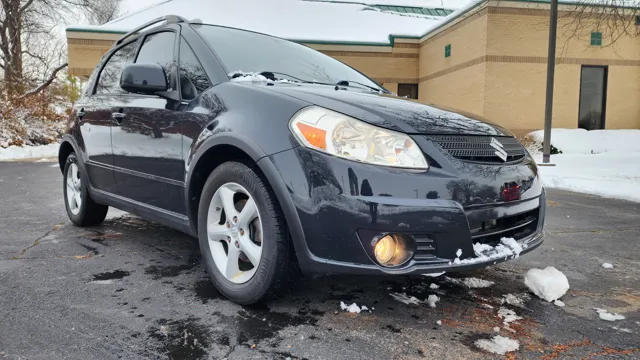 2009 Suzuki SX4 Crossover Touring's photo