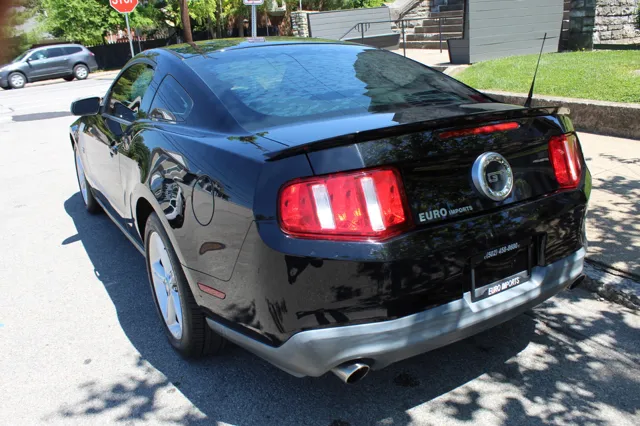 2010 Ford Mustang GT - Photo 8
