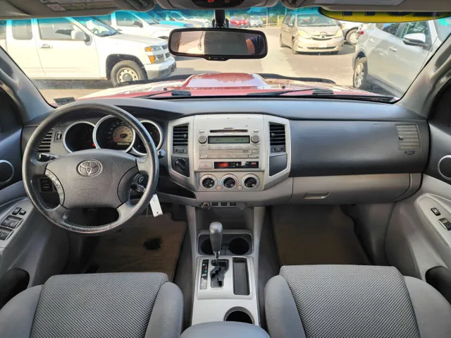 2011 Toyota Tacoma Double Cab V6 4x4 photo 18