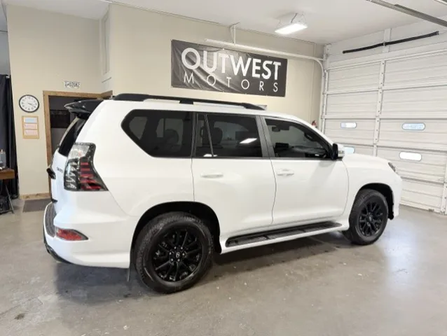 2023 Lexus GX Base - Photo 12