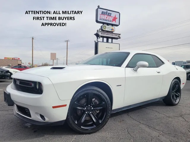 2016 Dodge Challenger R/T's photo