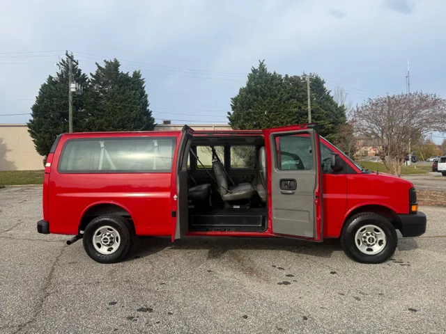 2007 GMC Savana Base's photo