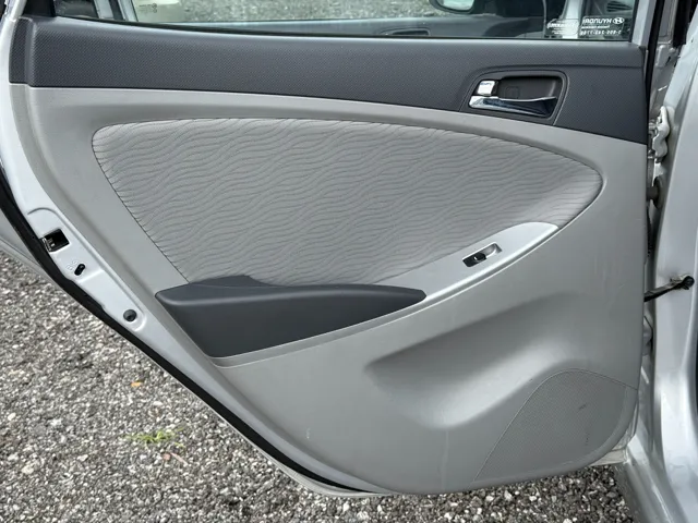 2014 Hyundai Accent GLS - Photo 33