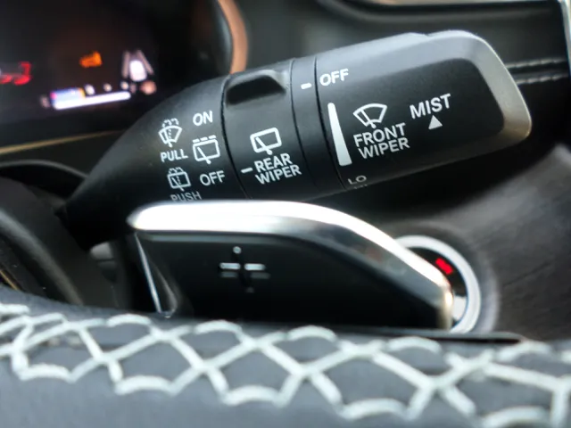 2023 Jeep Grand Cherokee Overland - Photo 24