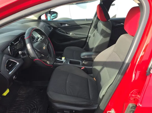 2017 Chevrolet Cruze LT - Photo 6