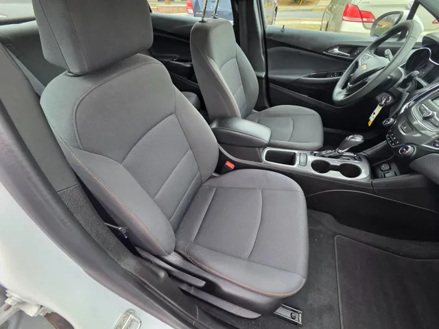 2019 Chevrolet Cruze LS - Photo 8