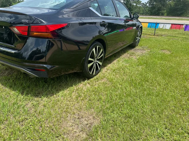 2021 Nissan Altima SR - Photo 15