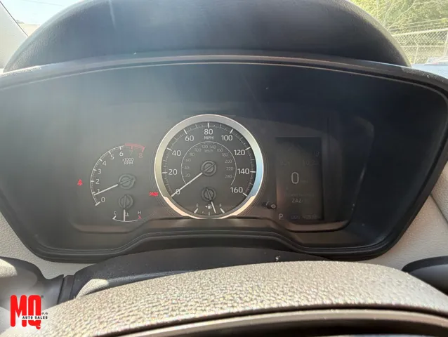 2020 Toyota Corolla LE - Photo 11