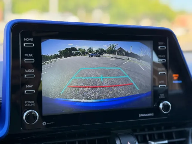 2021 Toyota C-HR XLE - Photo 30