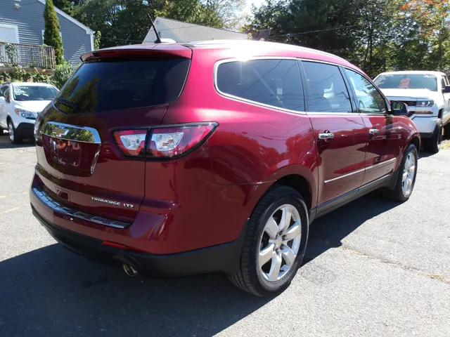 2016 Chevrolet Traverse LTZ photo 3