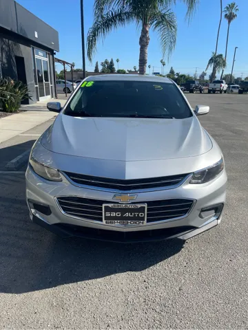 2018 Chevrolet Malibu 1LT - Photo 2