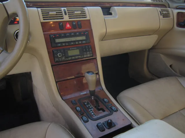 1999 Mercedes-Benz E-Class Base - Photo 14