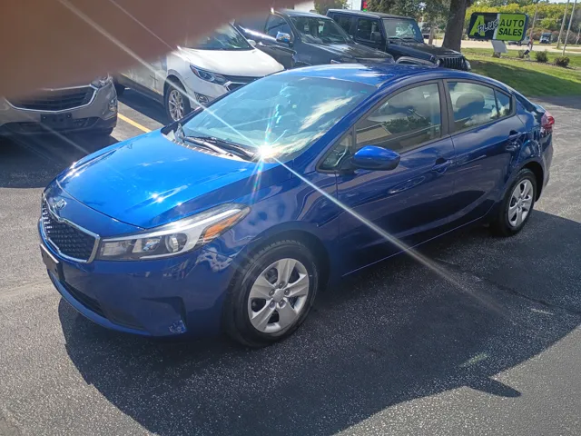 2017 Kia Forte LX Base photo 7