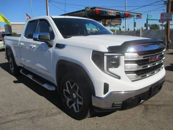 2023 GMC Sierra 1500 SLE's photo