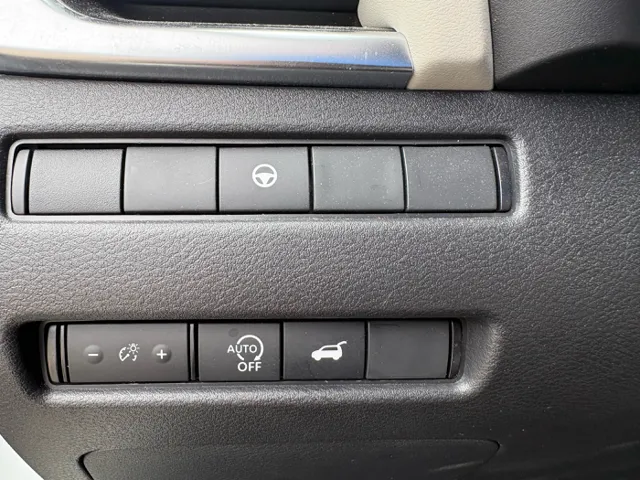 2023 Nissan Rogue SV - Photo 26