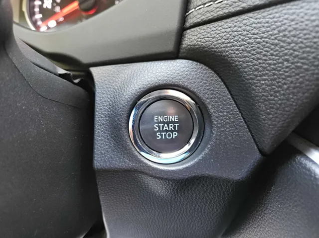 2022 Toyota RAV4 XLE photo 17